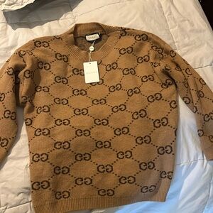 Gucci Brown crew scoop sweater with tags